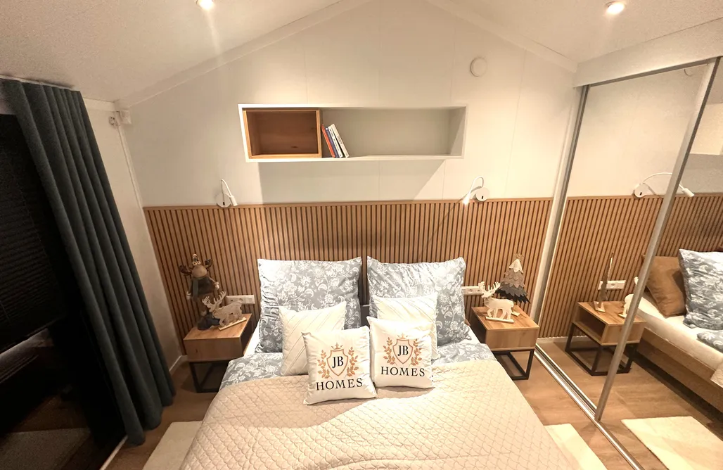 AlohaCamp Silver Moon 4