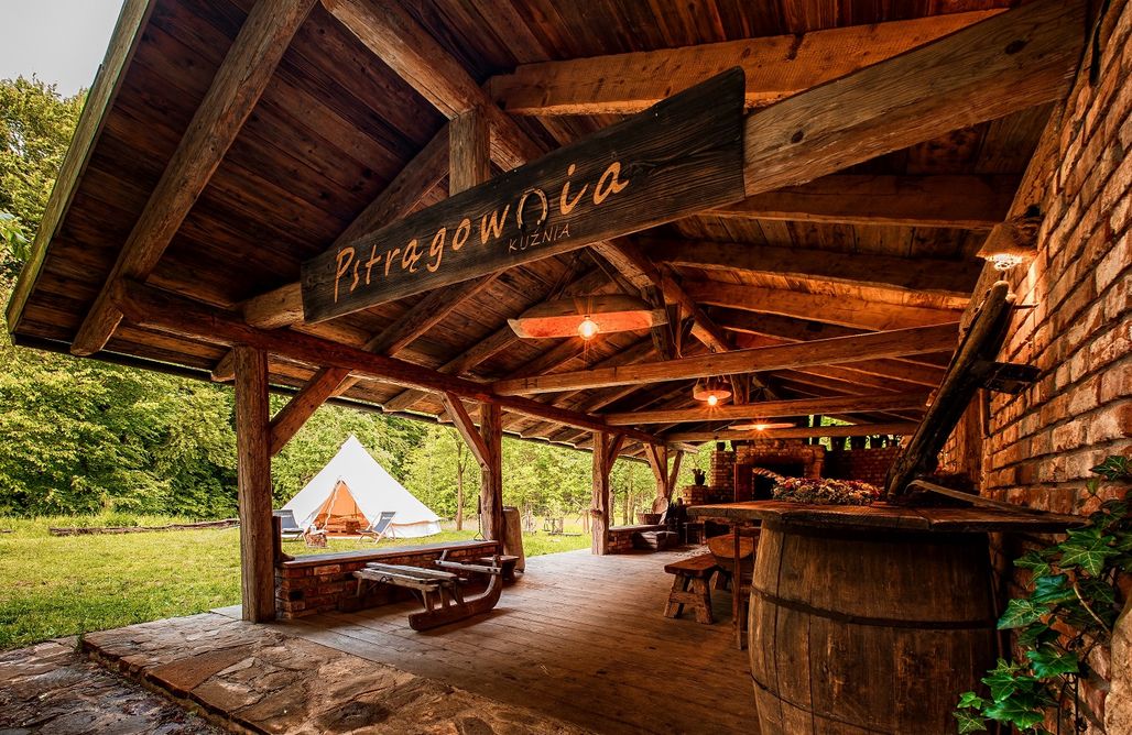 Miejsce Na Majówkę 🌿 Domy na drzewach - Stara Kuźnia Pstrągownia 1