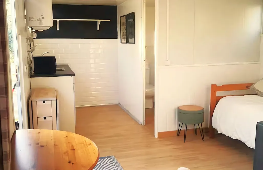 AlohaCamp Bungalow para 3 personas 2