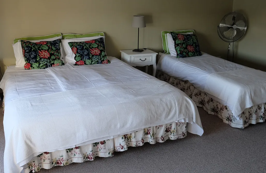 AlohaCamp Pokój trzyosobowy z widokiem na jezioro 1