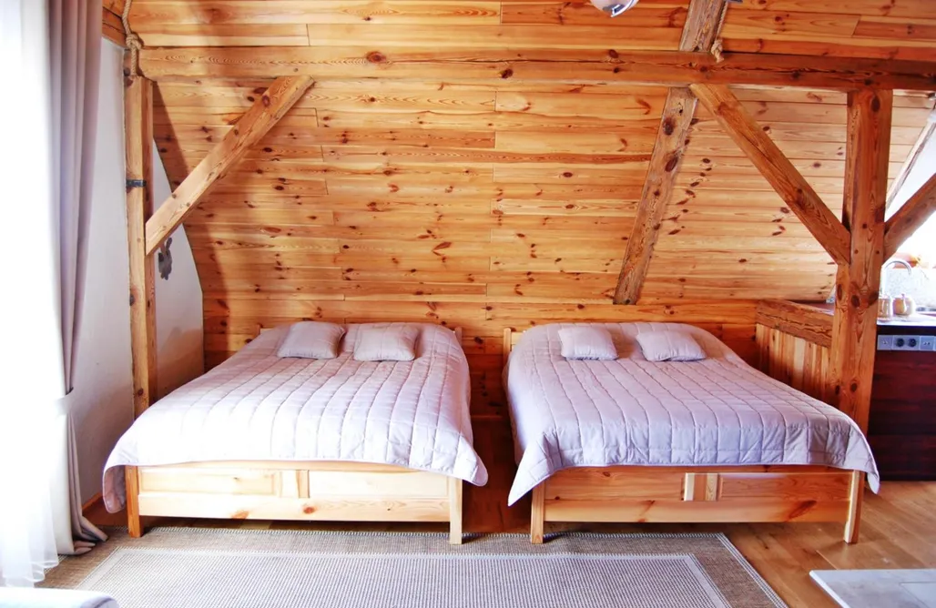 Pole Namiotowe Grzybowo Oaza pod strzechą  1