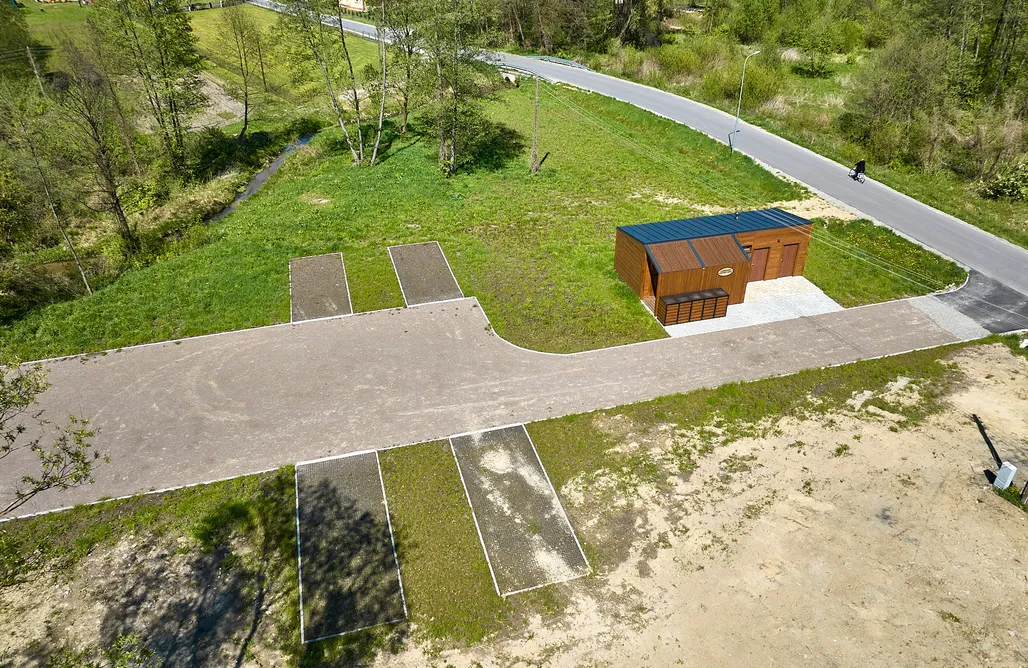 Pole Namiotowe Zakopane Miejsce kamperowe i namiotowe - Kamperownia Horyniec-Zdrój 2