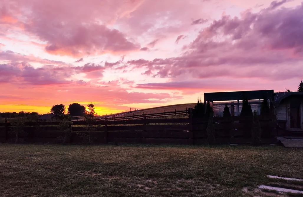 noclegi AlohaCamp Reset Hill - domek nad jeziorem 1