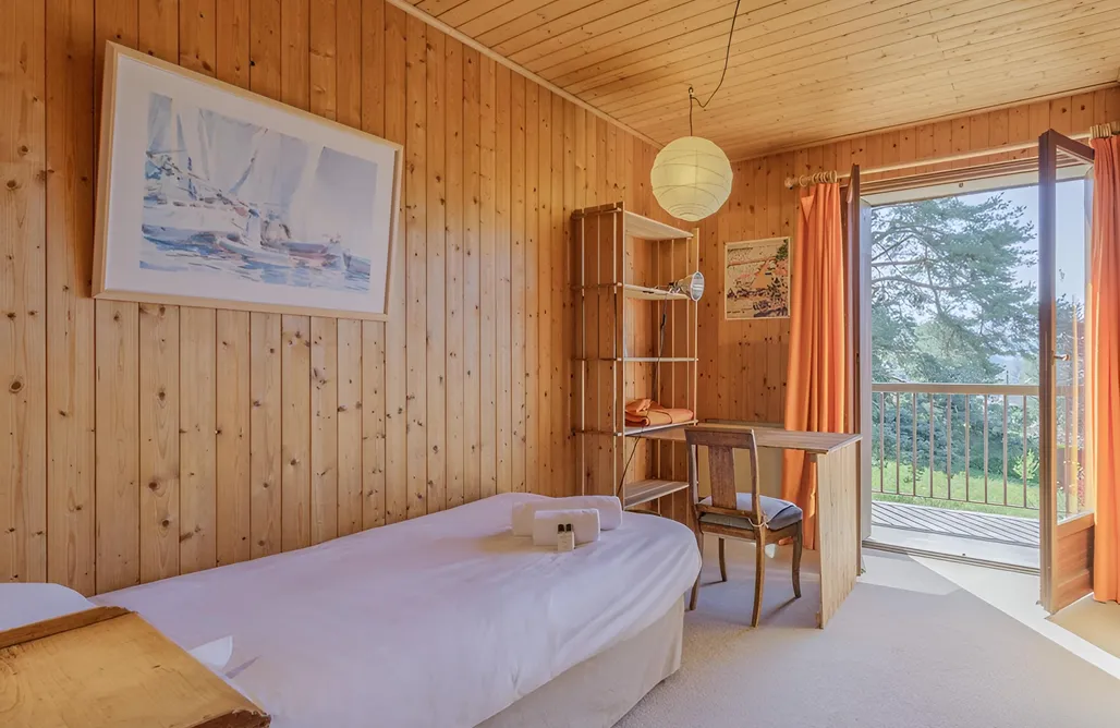 AlohaCamp La Maison du Lac – Charming Rustic Home 4