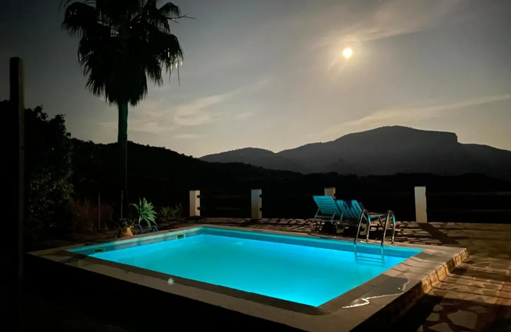 AlohaCamp Cortijo Peña Blanca 1