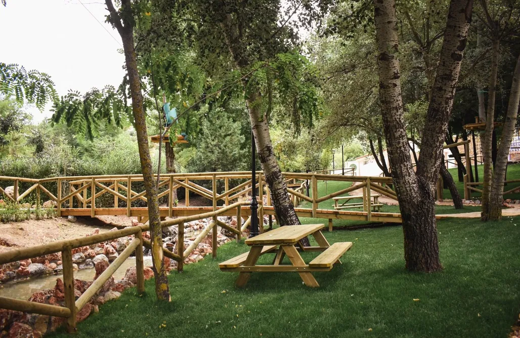 AlohaCamp Bungalows Valdeluna  1