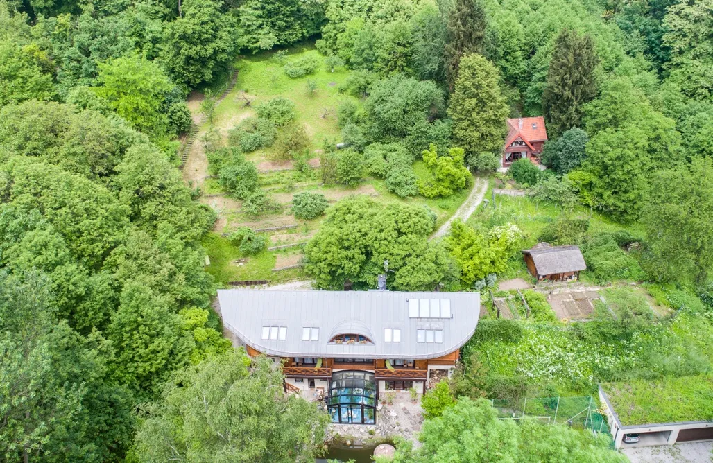 Agroturystyka Jura Krakowsko-Częstochowska Ekosamotnia w leśnym ogrodzie 1