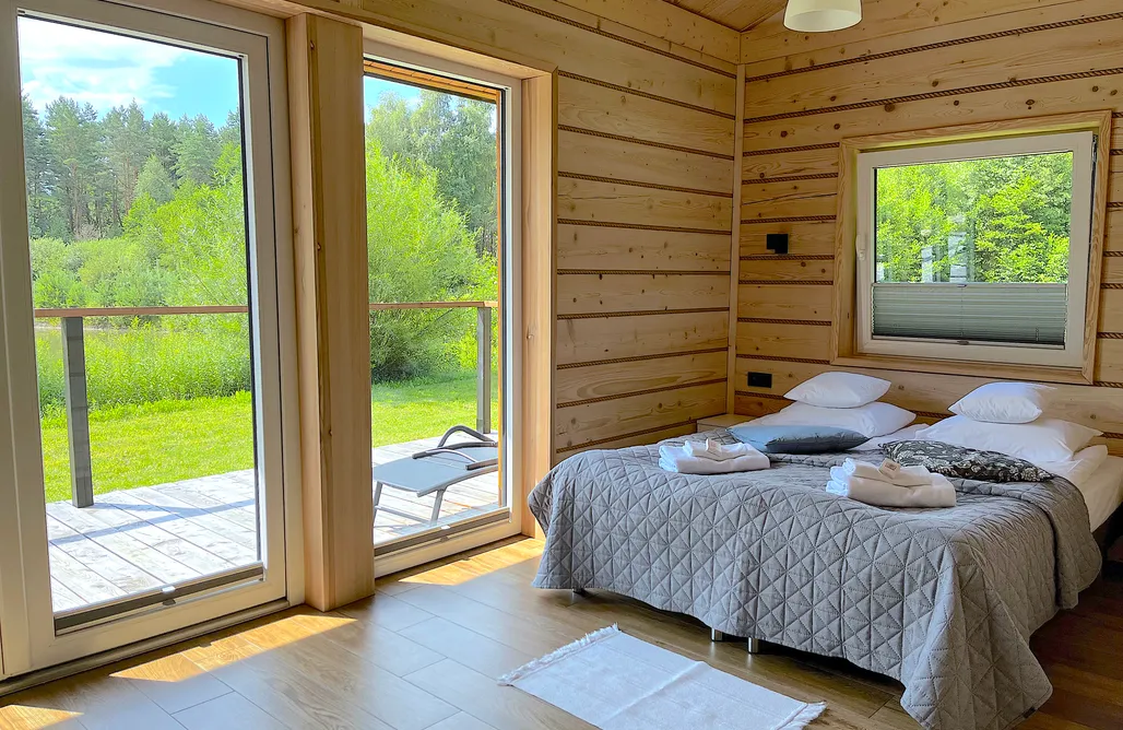 Huta Różaniecka Domki 2 os Domek z balią jacuzzi kominkiem jeden w otoczeniu lasu 3