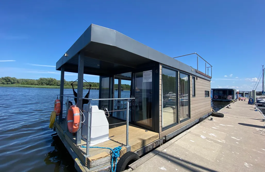 AlohaCamp Dom na wodzie Morgan 1 2