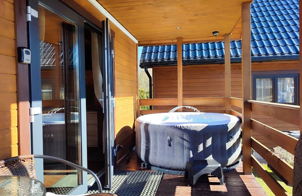 AlohaCamp Osada Widok na Góry domy z prywatnym jacuzzi 1