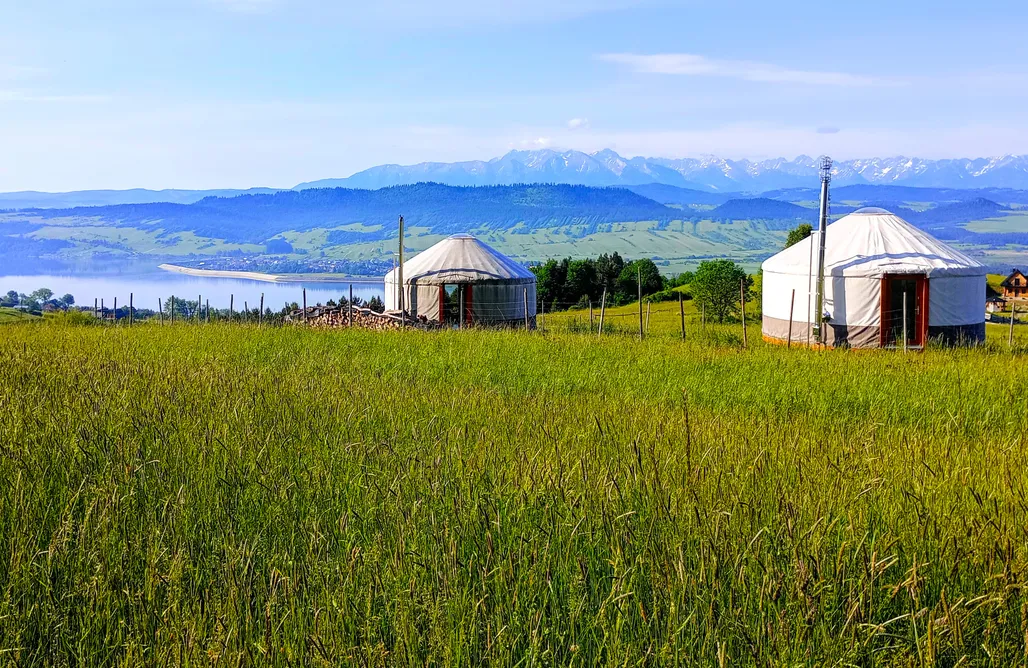 Glamping Nad Jeziorem Woda Góry Las - glamping 3