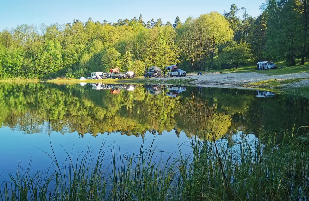 AlohaCamp Miejsce pod namiot - pole nr 2 - bez prądu 3