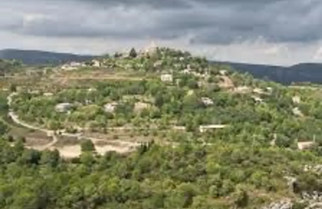 noclegi AlohaCamp Minicasa - En el corazón del bosque de Mont-ral 1