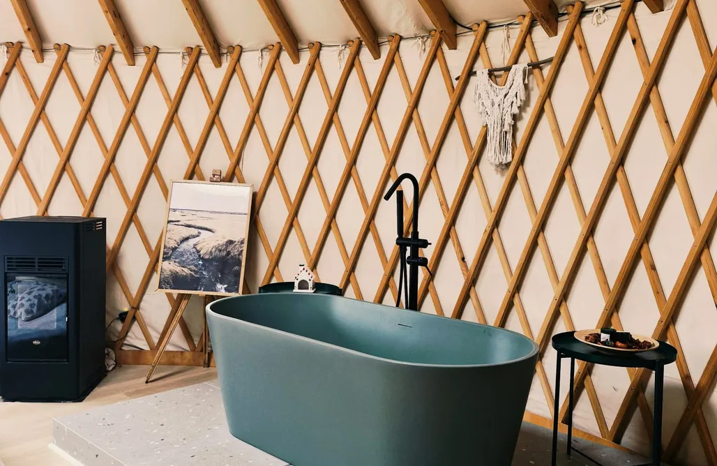 Alloggi AlohaCamp Jurta Hoya Glamping 4