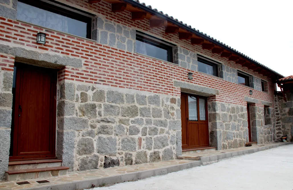 Sylwester za Granicą Las Casitas del Corralon. Sanchorreja, Ávila 1