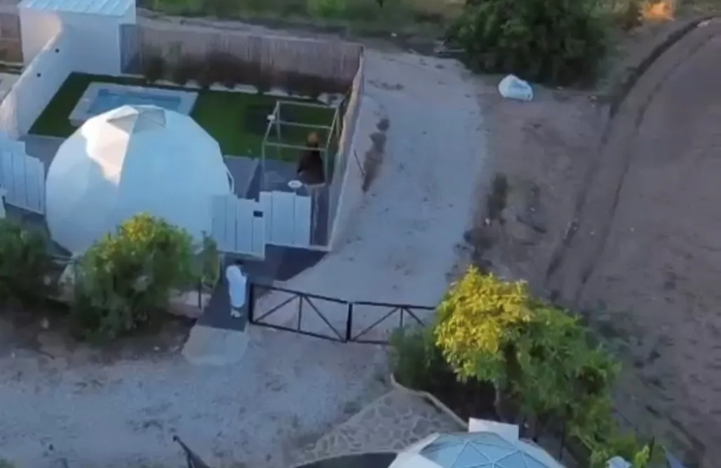 Glamping - Nyxia dome  AlohaCamp