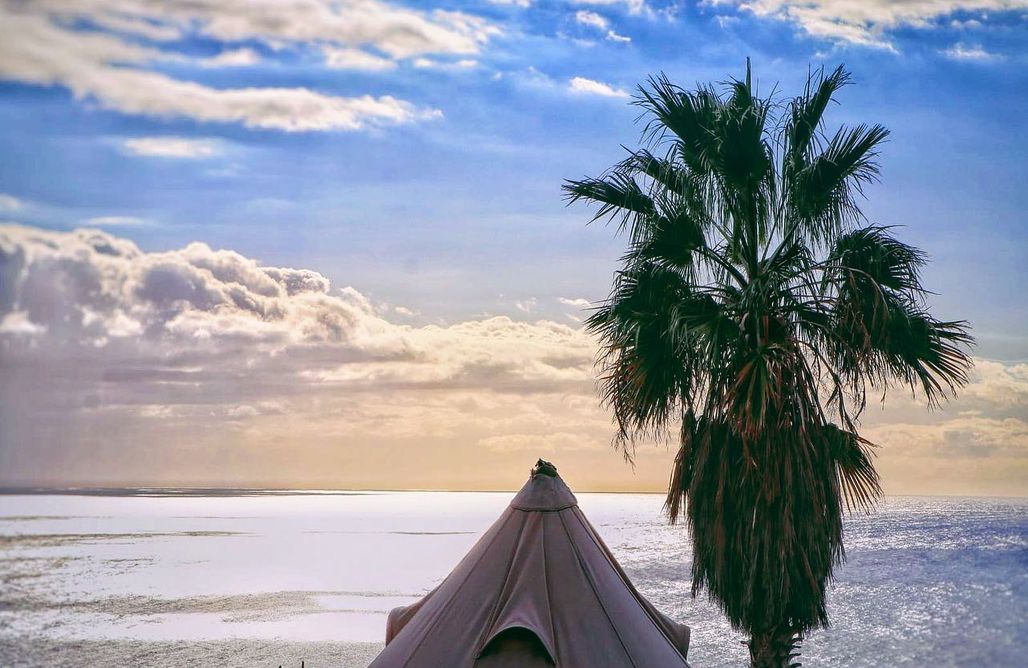 AlohaCamp accommodation Twin Fin Surf Camp - Tent Bell 2