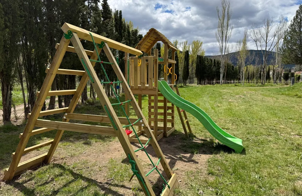 Alojamiento en Aielo de Malferit Camping Javalambre: Sitio para autocaravanas y tiendas 1