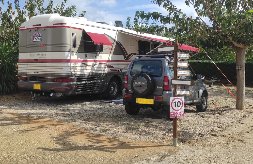 AlohaCamp accommodation Sitio para caravanas y tiendas - Maestrat Park Camping 1