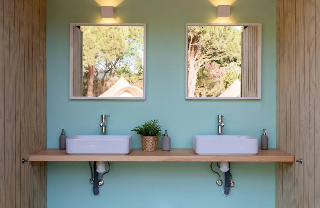 AlohaCamp La Mimosa sitio para caravanas 1