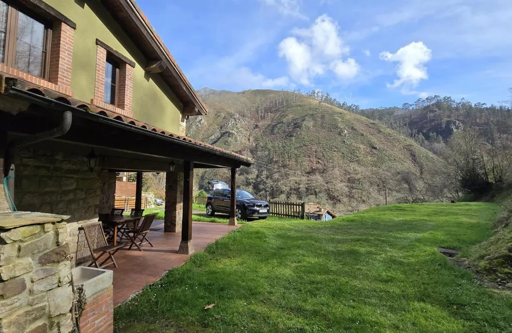 Alojamiento en Andrín Casa Xerra Verdin Naturaleza, espacio y confort 2