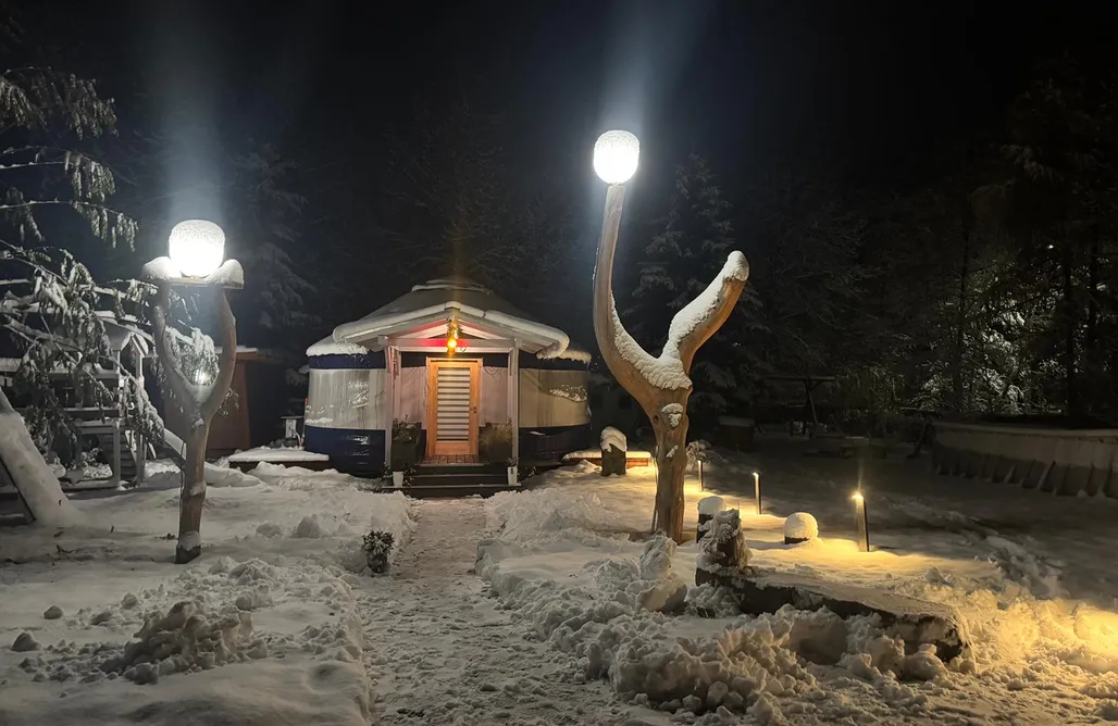 Slow Flow Glamp AlohaCamp