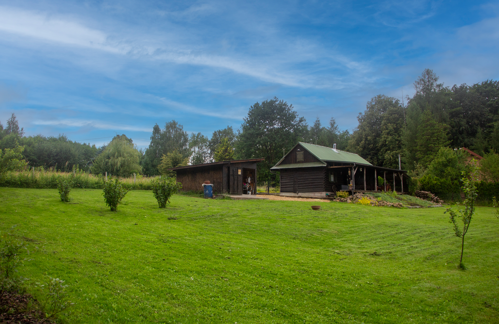 noclegi AlohaCamp Zabytkowy dom z bali Chronowska Chatka 2