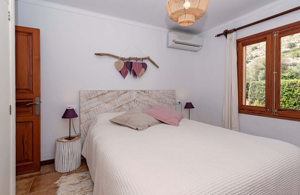 AlohaCamp Font Aina 2