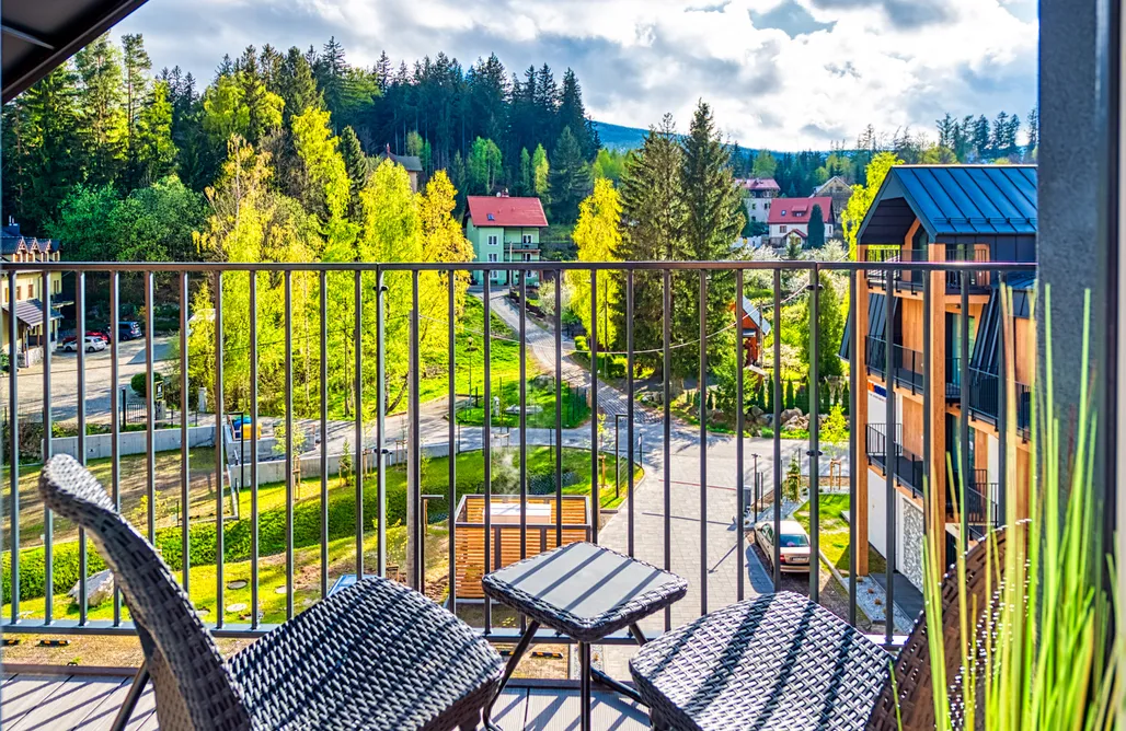 AlohaCamp Apartament Premium 305 z prywatną sauną, kominkiem, klimatyzacją i widokiem na góry 1