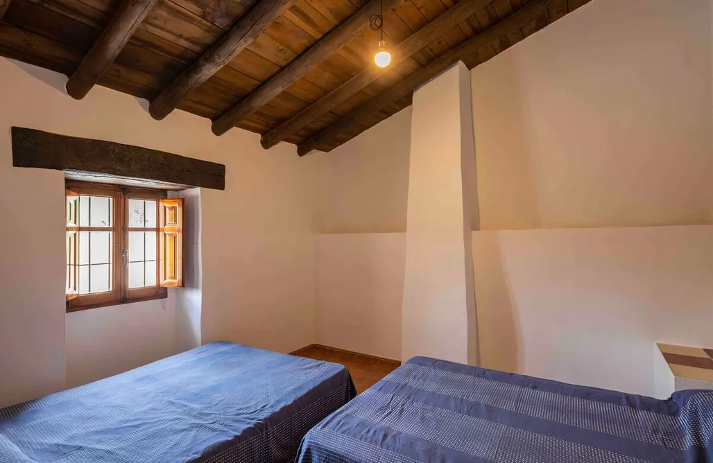 AlohaCamp Vivienda · Algarinejo · 5 dormitorios · 11 camas · 4 baños 4