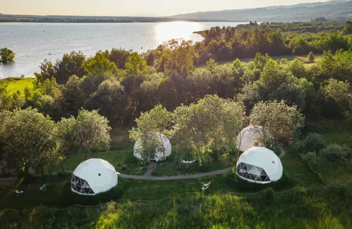 Zdjęcie obiektu Biała Czapla Glamping z Balią nad jeziorem Czorsztyńskim 