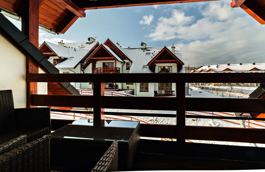 AlohaCamp Komuny Paryskiej 45/2 1