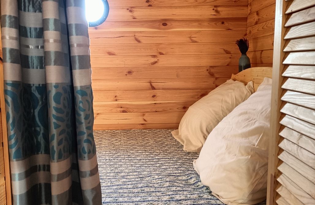 AlohaCamp Roulotte bleue "Teilha" 2