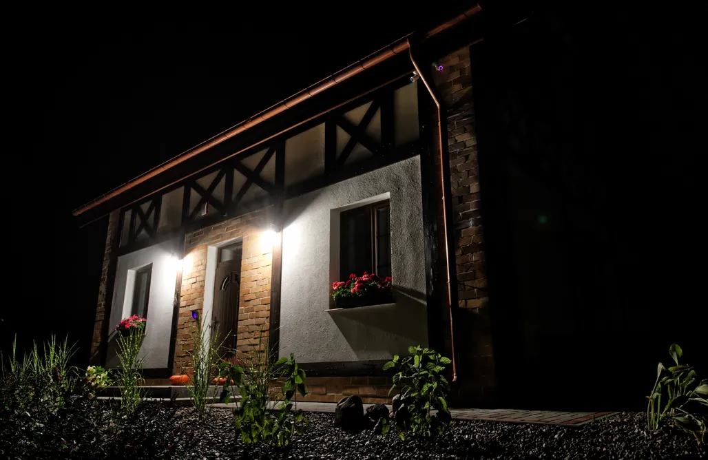 AlohaCamp Dom Dziadka Klemensa nad jeziorem 1