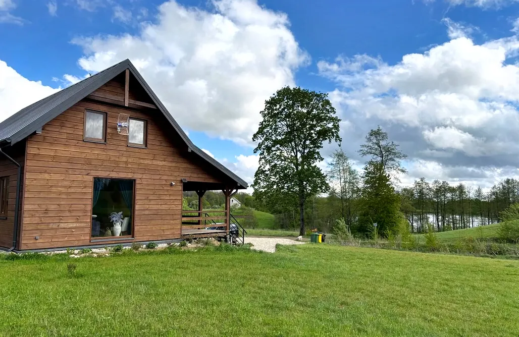 Alloggi AlohaCamp Chatka JustChill nad Jeziorem Czostków 5