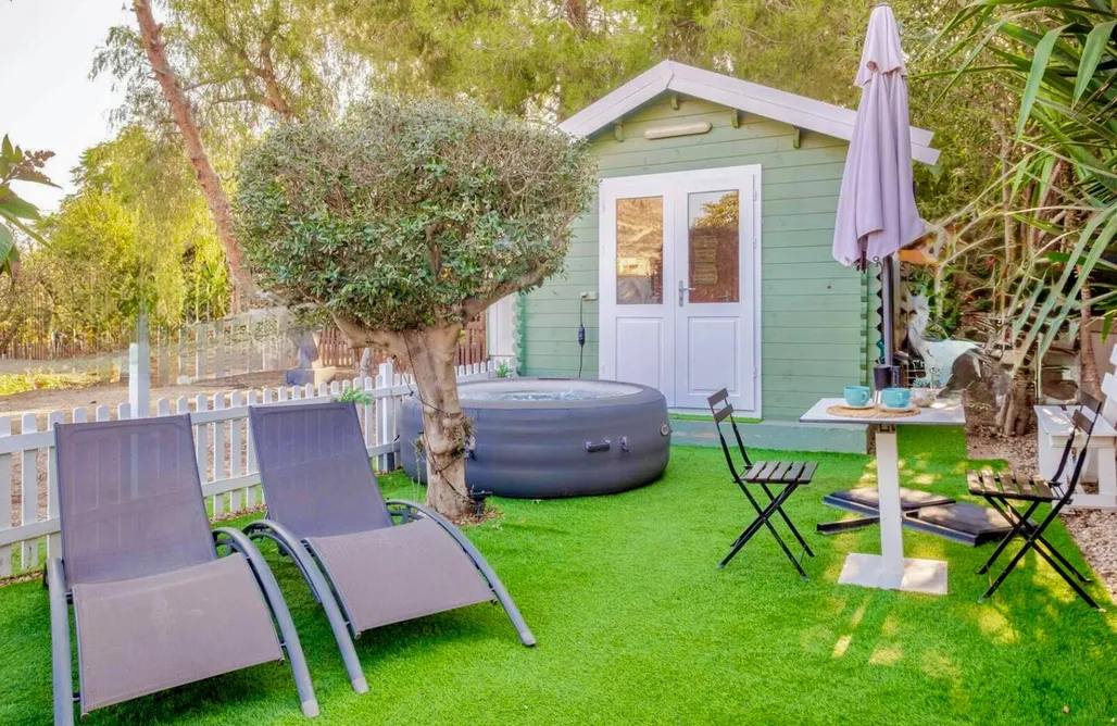 Tiny House Deluxe con jacuzzi AlohaCamp