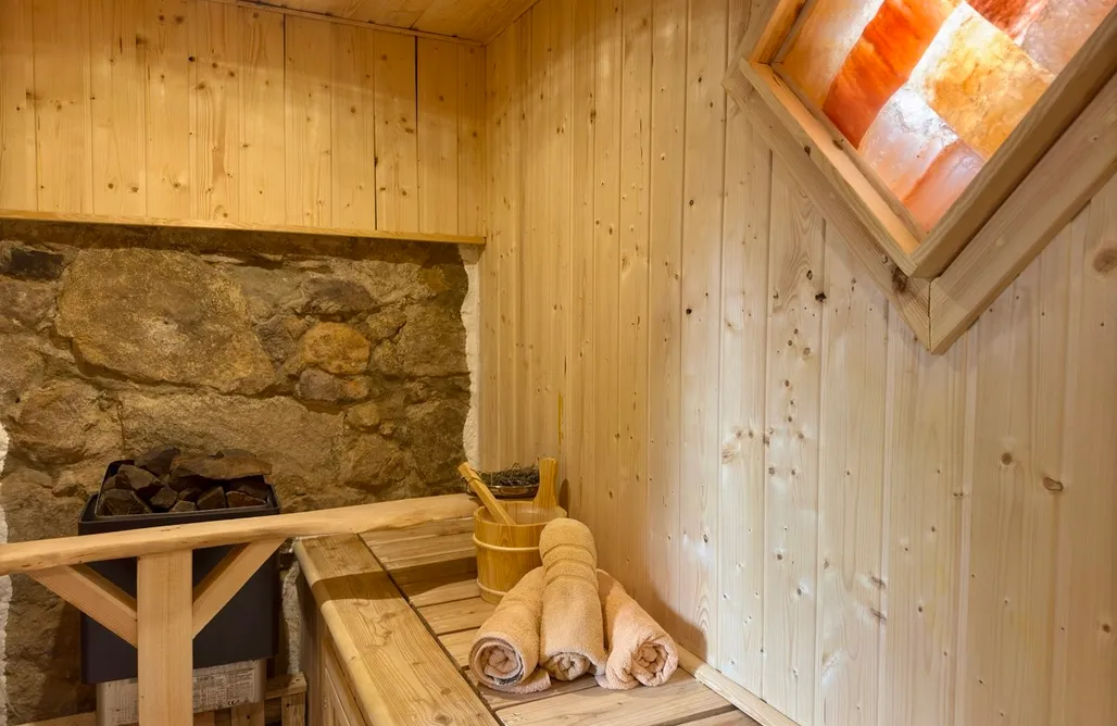 Alloggio AlohaCamp Historyczny Domek z Sauną, Pubem i Tarasem nad Rzeką 4