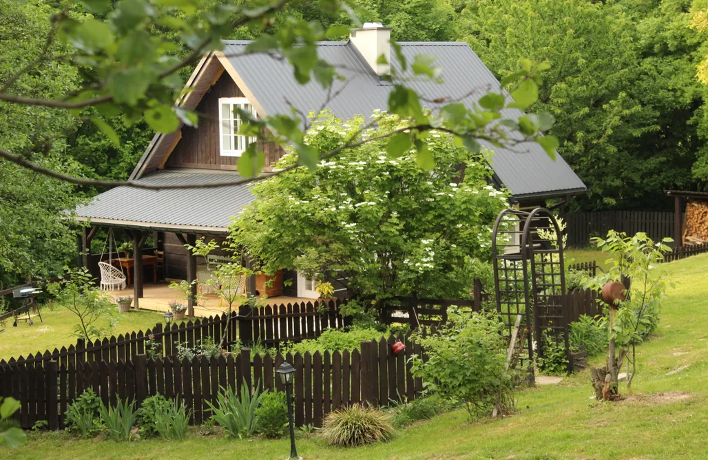 AlohaCamp WsiaMać - mała chata 1