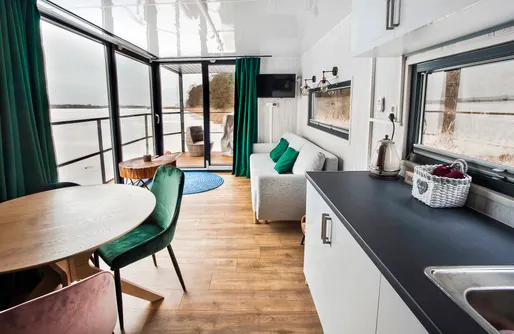 Zdjęcie obiektu Nad Narvią - Domek na wodzie 