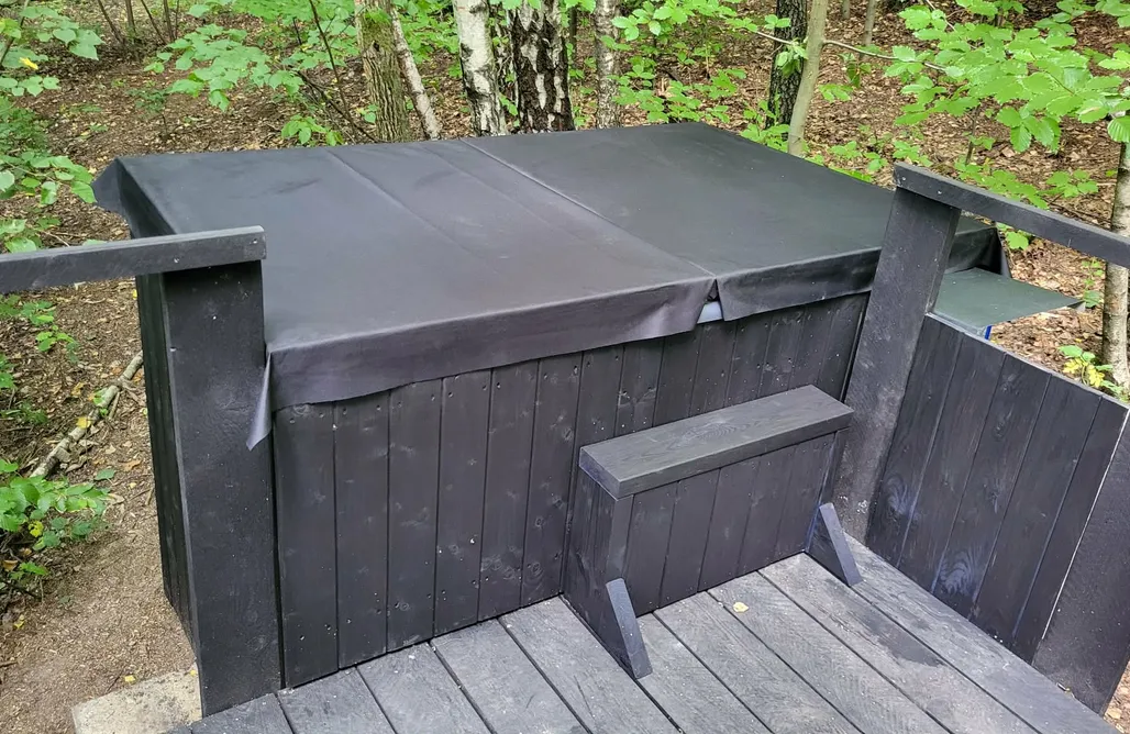 noclegi AlohaCamp Wiewiórkowo Premium Hideaway | Dom w dzikim lesie, Gorąca Balia & Kino 1