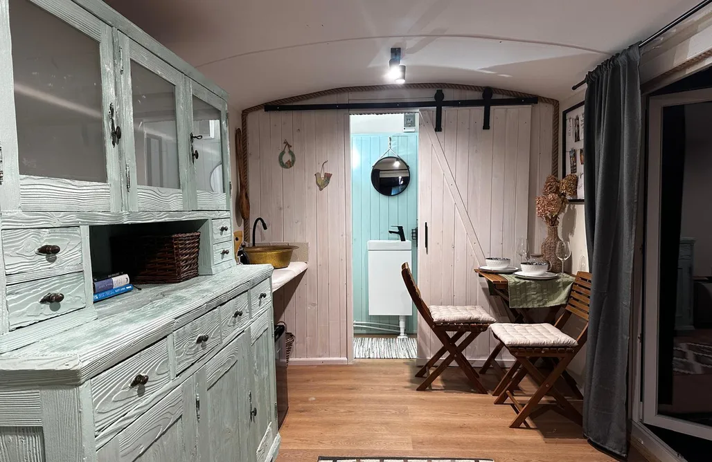 AlohaCamp Tiny House Zagroda Kopytkowo 3