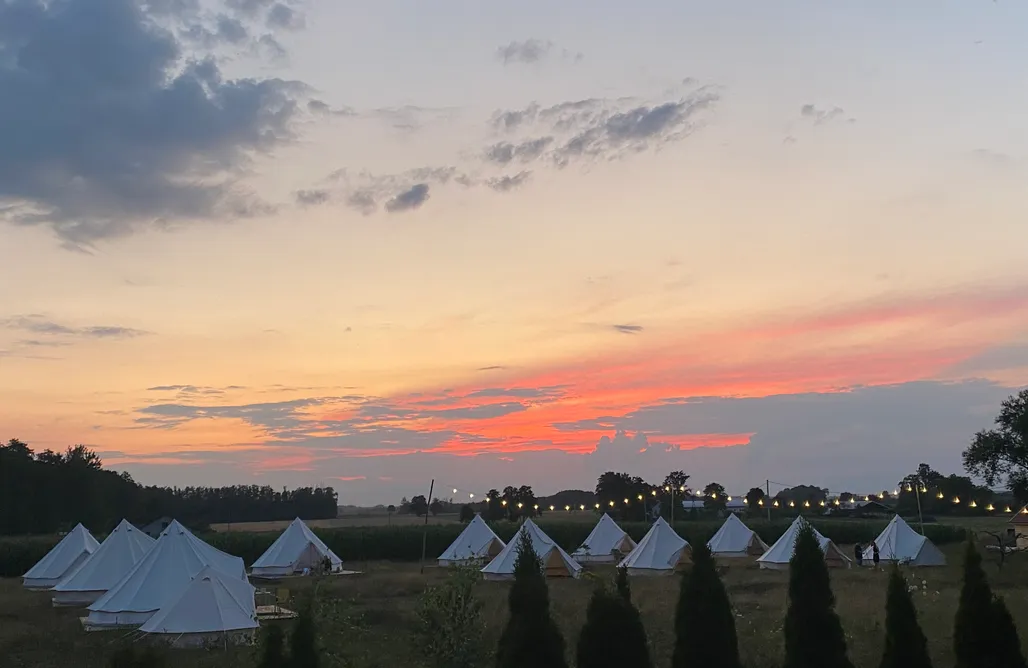 noclegi AlohaCamp OstojaGlamp 1