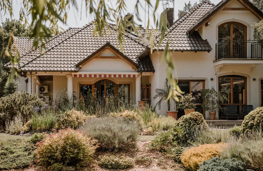 noclegi AlohaCamp Luksusowa willa z basenem, ogrodem i kortem tenisowym 5