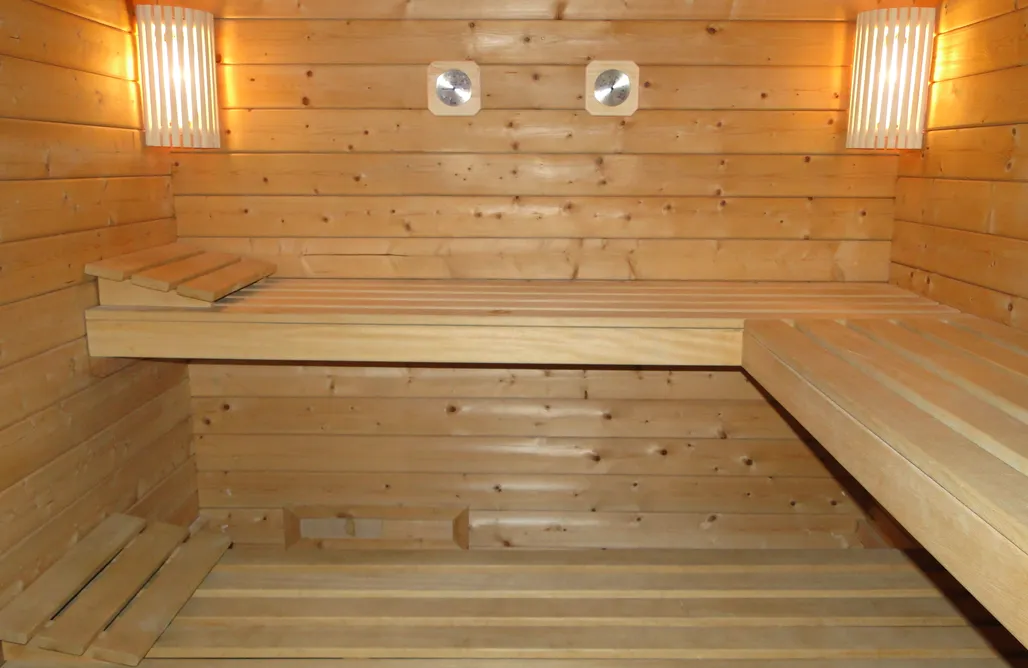 Hotel mit Whirlpool im Zimmer Gîte 1805Bis Montagnes du Jura, Spa et Sauna, classé 3 étoiles 1
