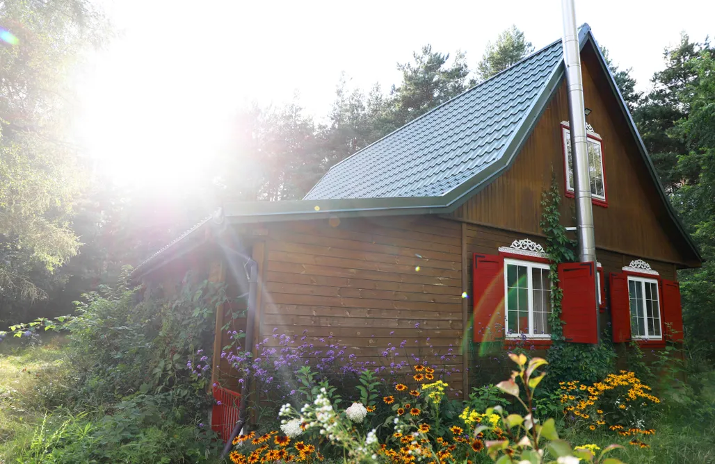 AlohaCamp Chata Wiedźmy - Sanktuarium Laparica w Puszczy Białej 1