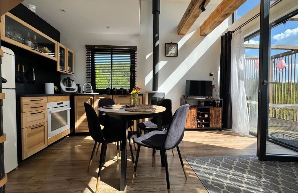 Stodoła Mutne AlohaCamp