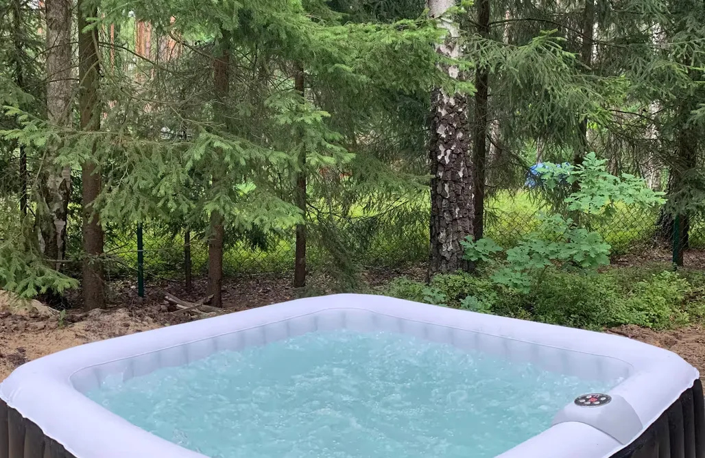 noclegi AlohaCamp Drewniana chatka w lesie koło jeziora 5