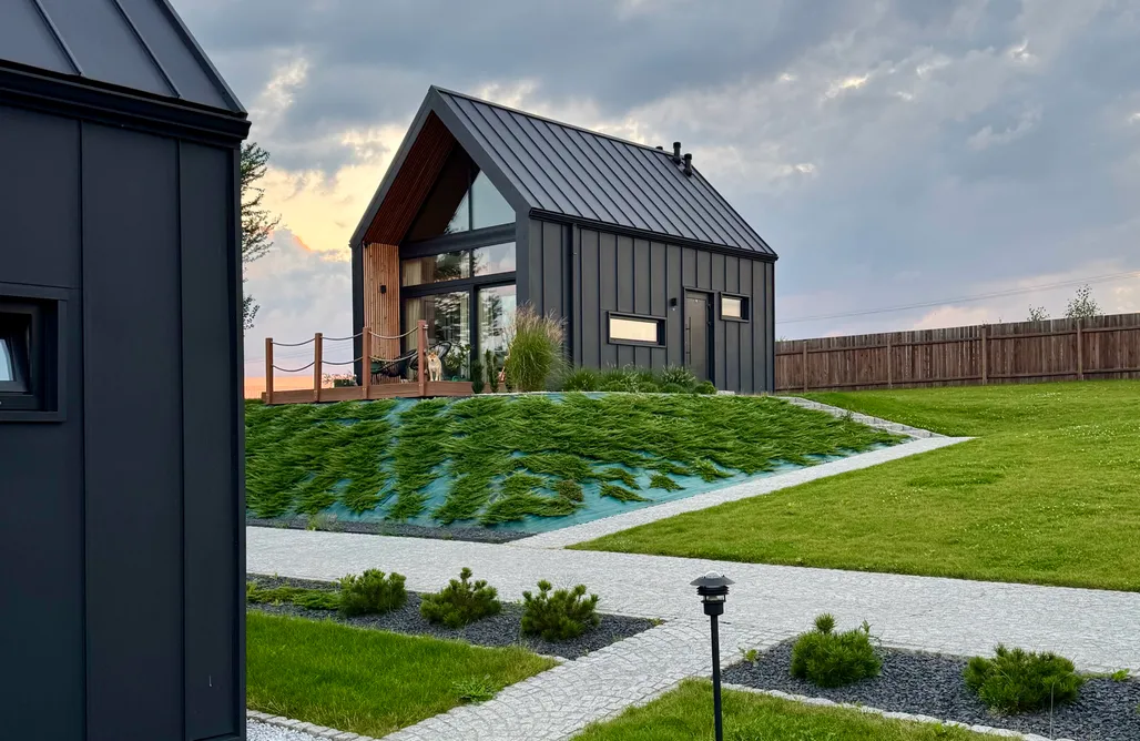 AlohaCamp accommodaties NALAS domki z widokiem 2