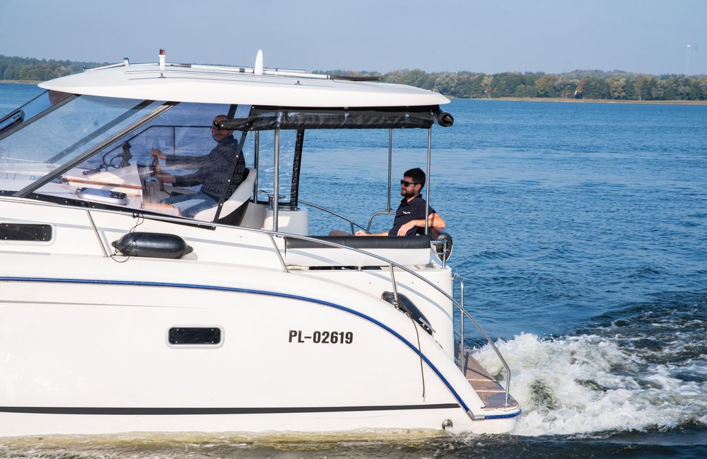 AlohaCamp accommodation Łódź Futura 860 Houseboat - jacht motorowy bez patentu 4