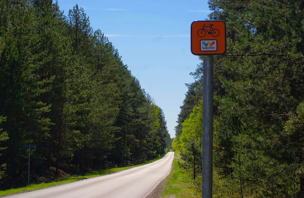 Glamping podkarpacie 3pokoje - domek wśród drzew na Roztoczu 1